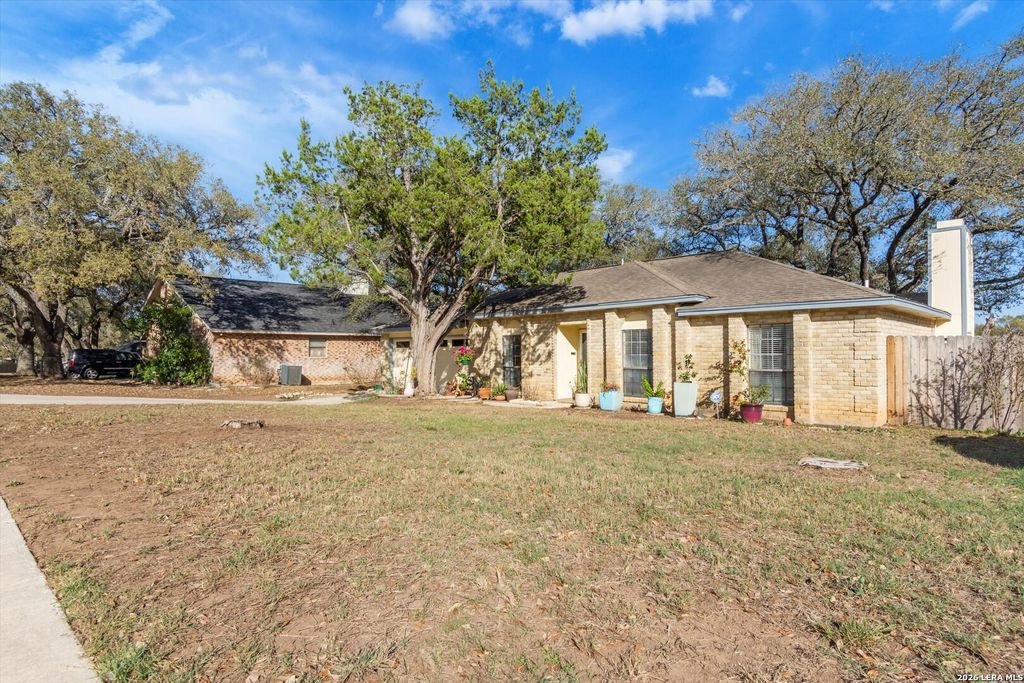 Photo of 16630 martins ferry, San Antonio, TX 78247 (MLS # 1950486)
