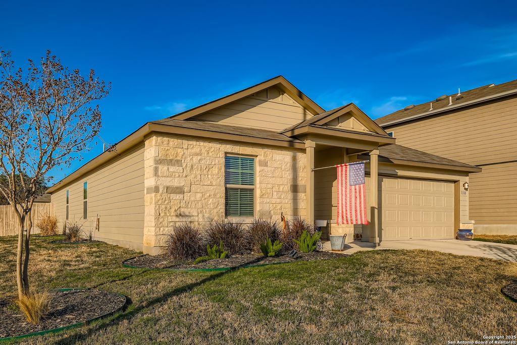 Photo of 1100 River Wood, Seguin, TX 78155 (MLS # 1926374)