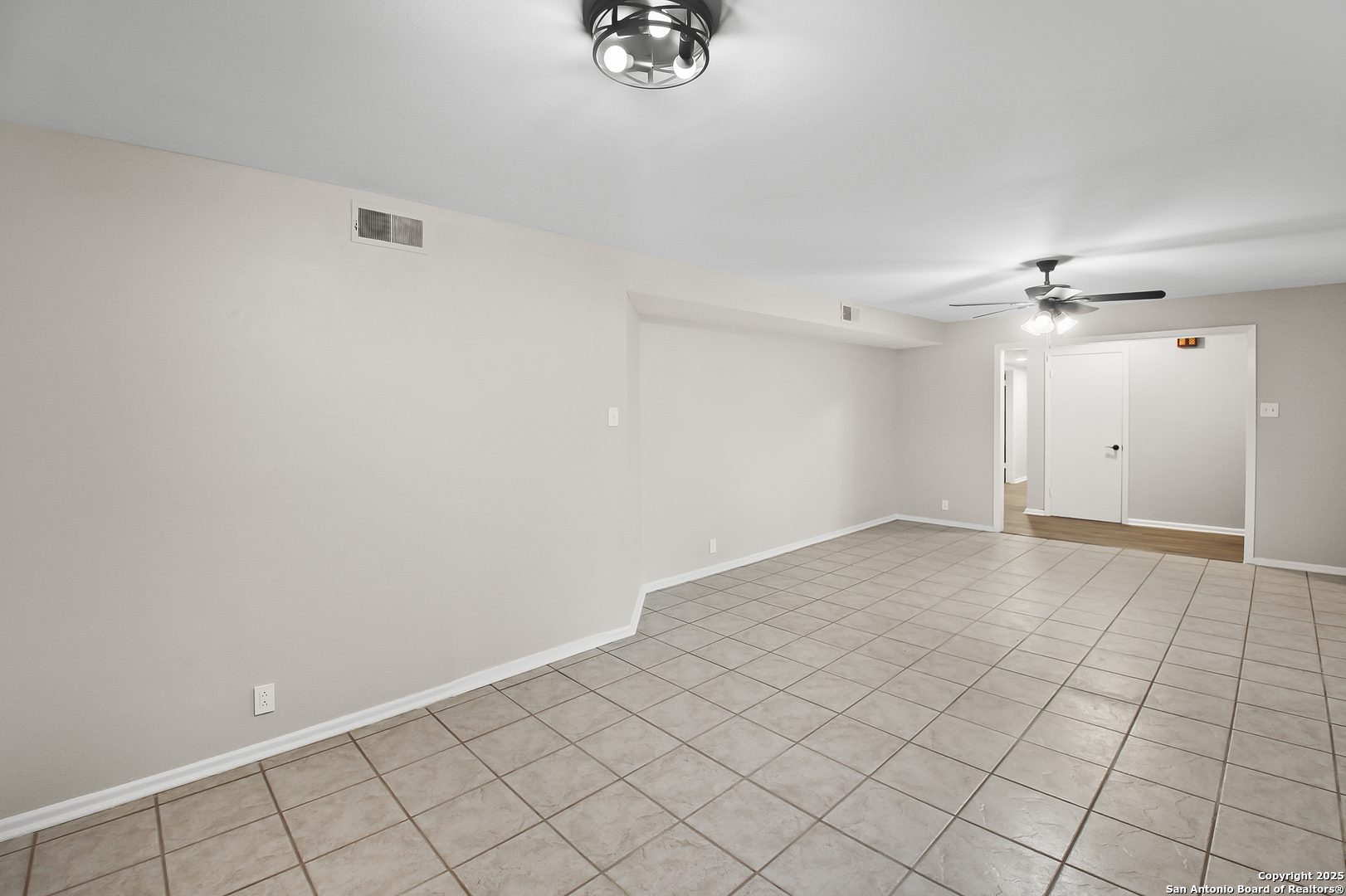 136 Danube Dr