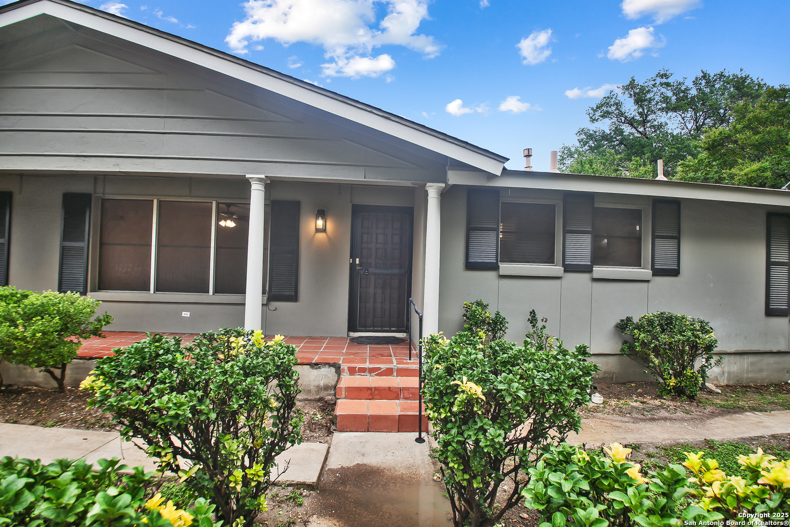 136 Danube Dr