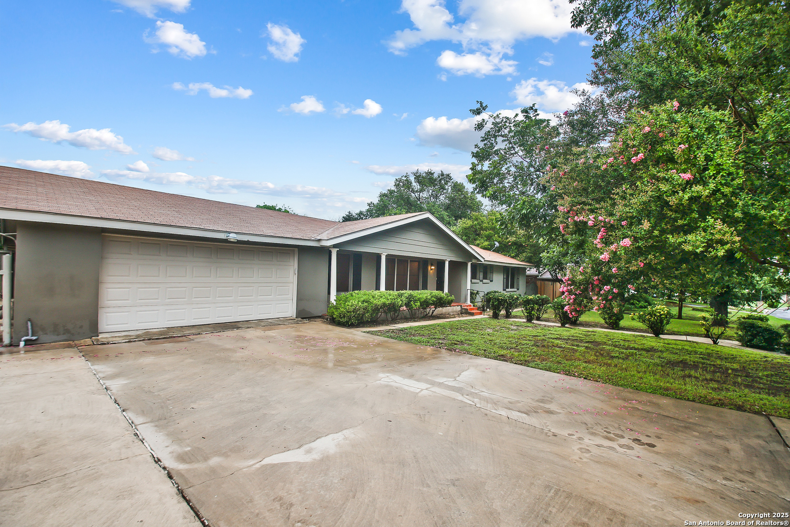 136 Danube Dr