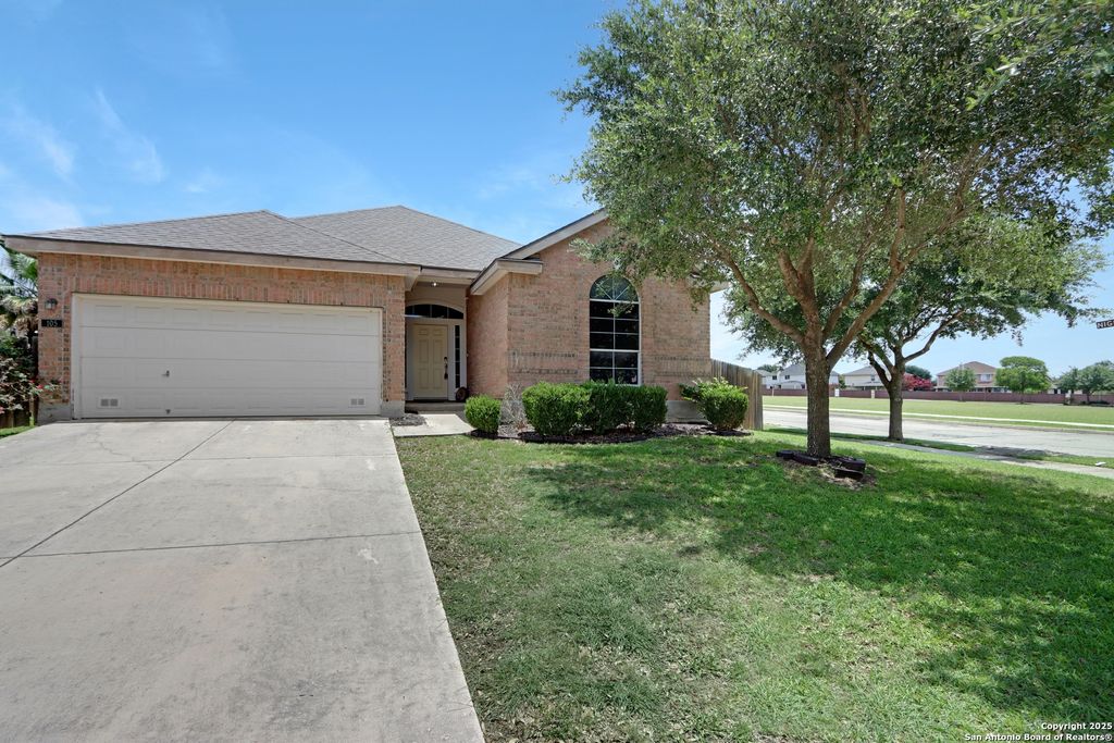 Photo of 105 Eagle Flight, Cibolo, TX 78108 (MLS # 1879692)