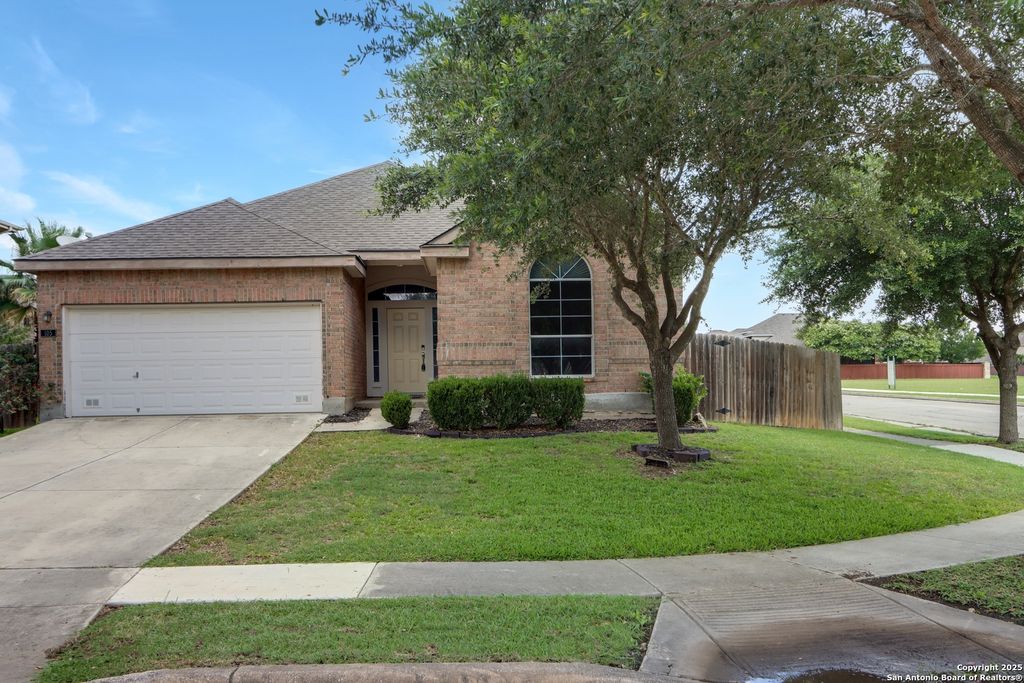 Photo of 105 Eagle Flight, Cibolo, TX 78108 (MLS # 1879692)