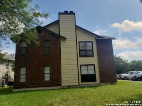 810 STATION ST Converse TX 78109