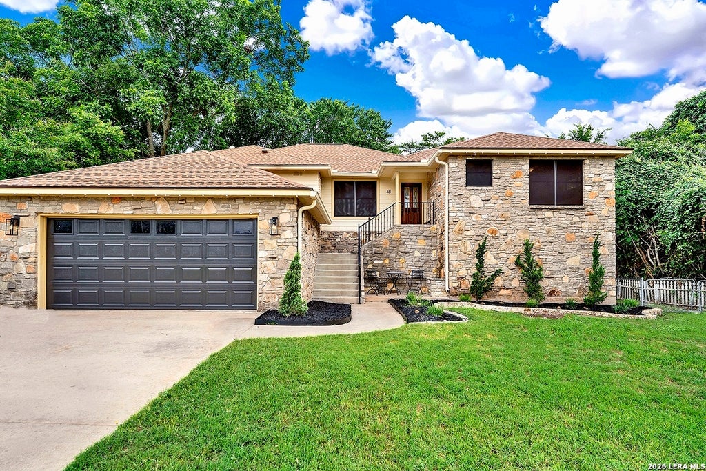 Photo of 48 RIVER OAK DR, Seguin, TX 78155 (MLS # 1972013)