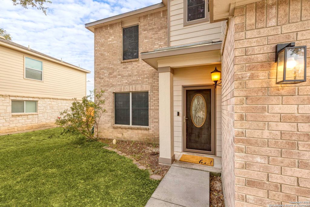 Photo of 12518 Carriage Blvd, San Antonio, TX 78249 (MLS # 1933724)