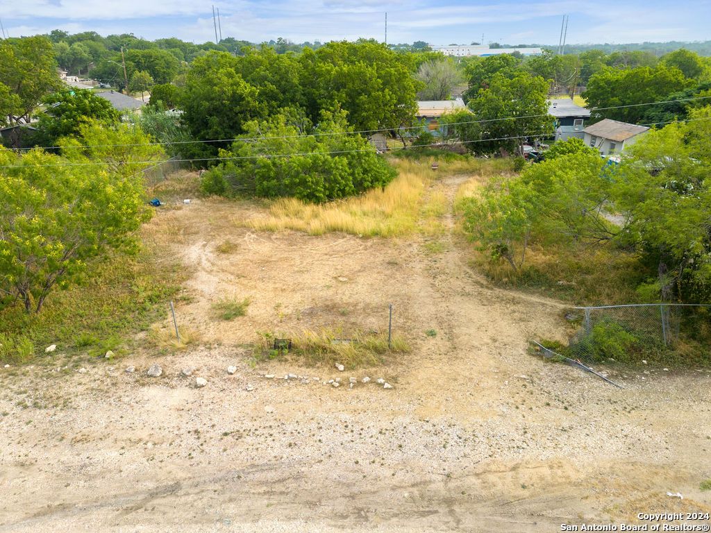 Photo of 251 COYOL ST, San Antonio, TX 78237 (MLS # 1783338)