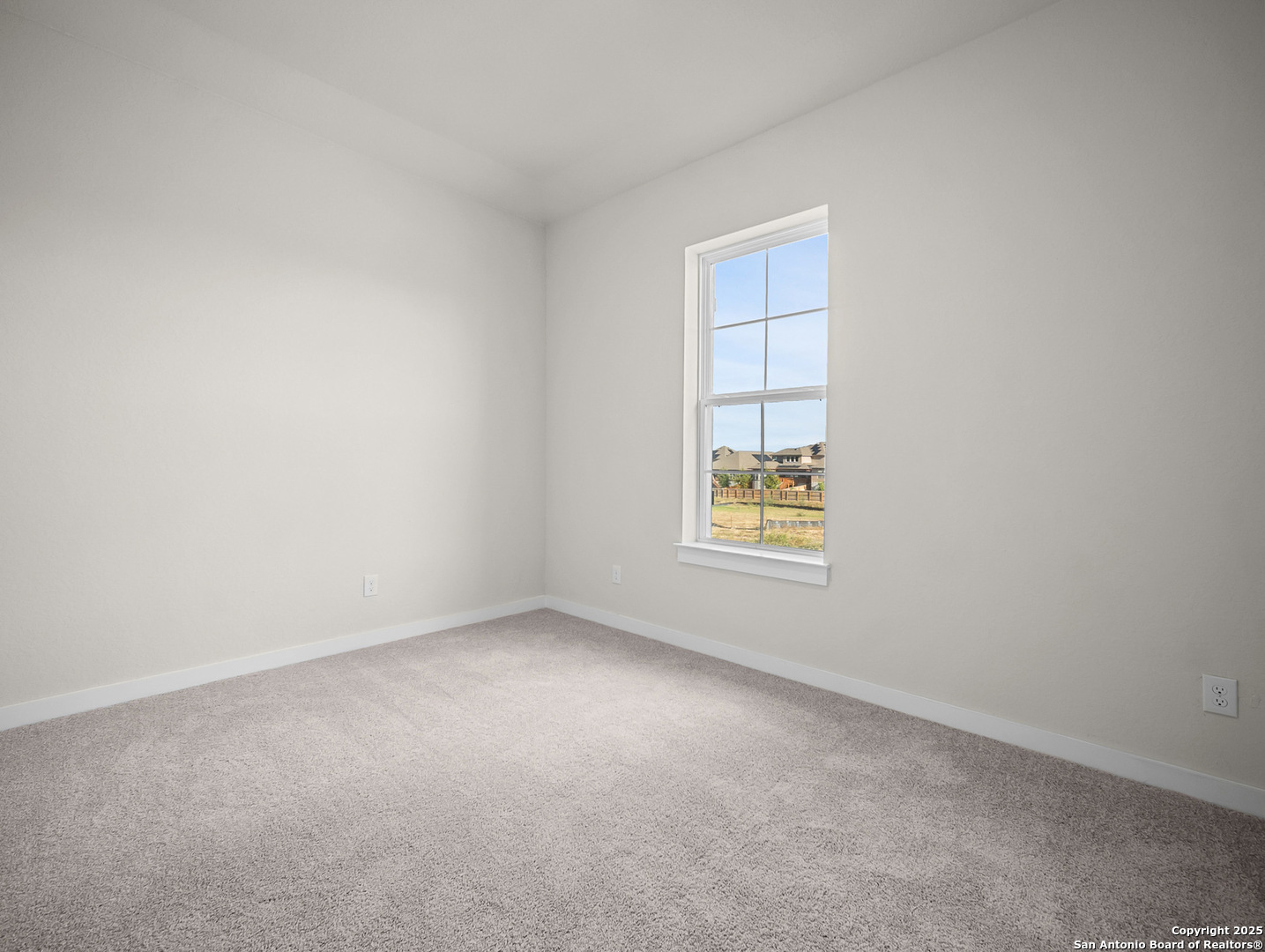 6623 Comanche Valley