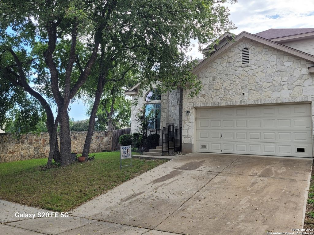 Photo of 17050 darlington, San Antonio, TX 78247 (MLS # 1915516)
