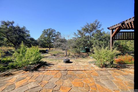 A home in Blanco