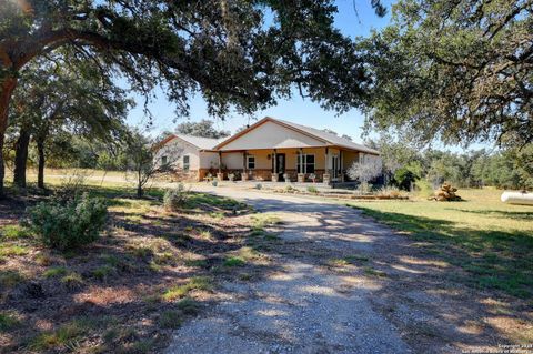 A home in Blanco