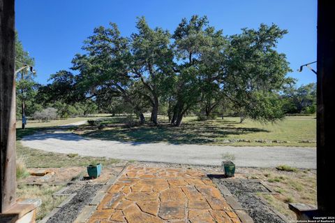 A home in Blanco