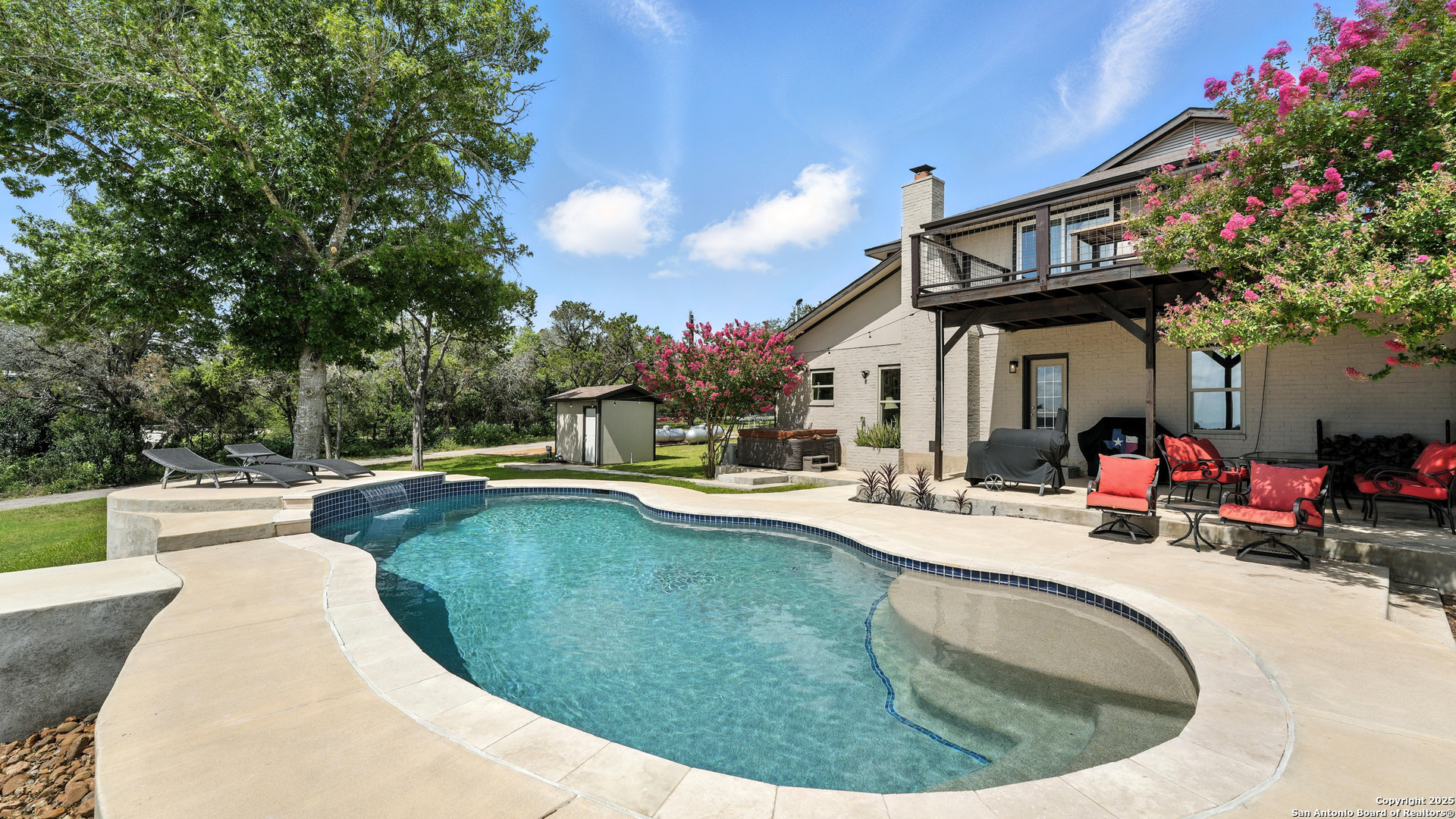 130 Oak Ridge