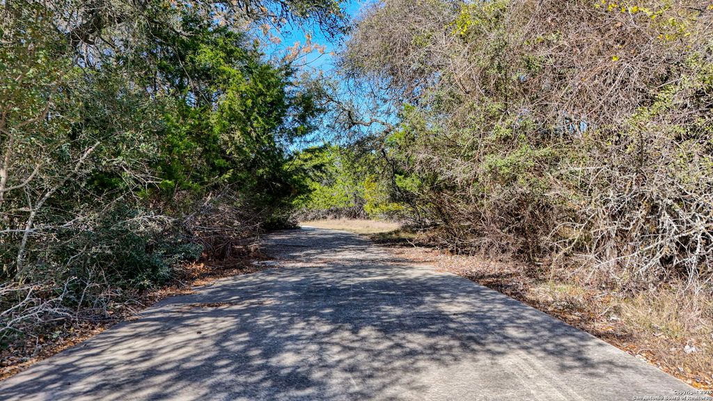 Photo of 78 Brook Ridge, Boerne, TX 78015 (MLS # 1931335)