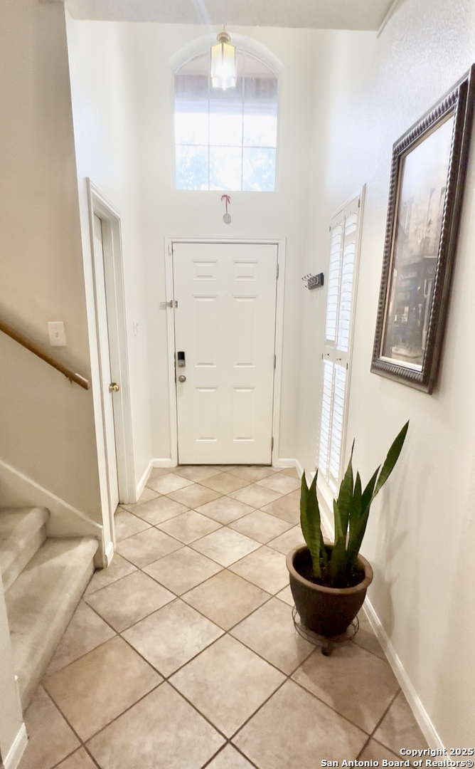 9259 Ridge Breeze