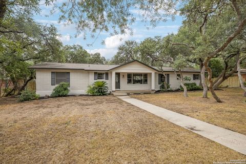 Property photo of 320 El Portal, Hollywood Park, TX 78232