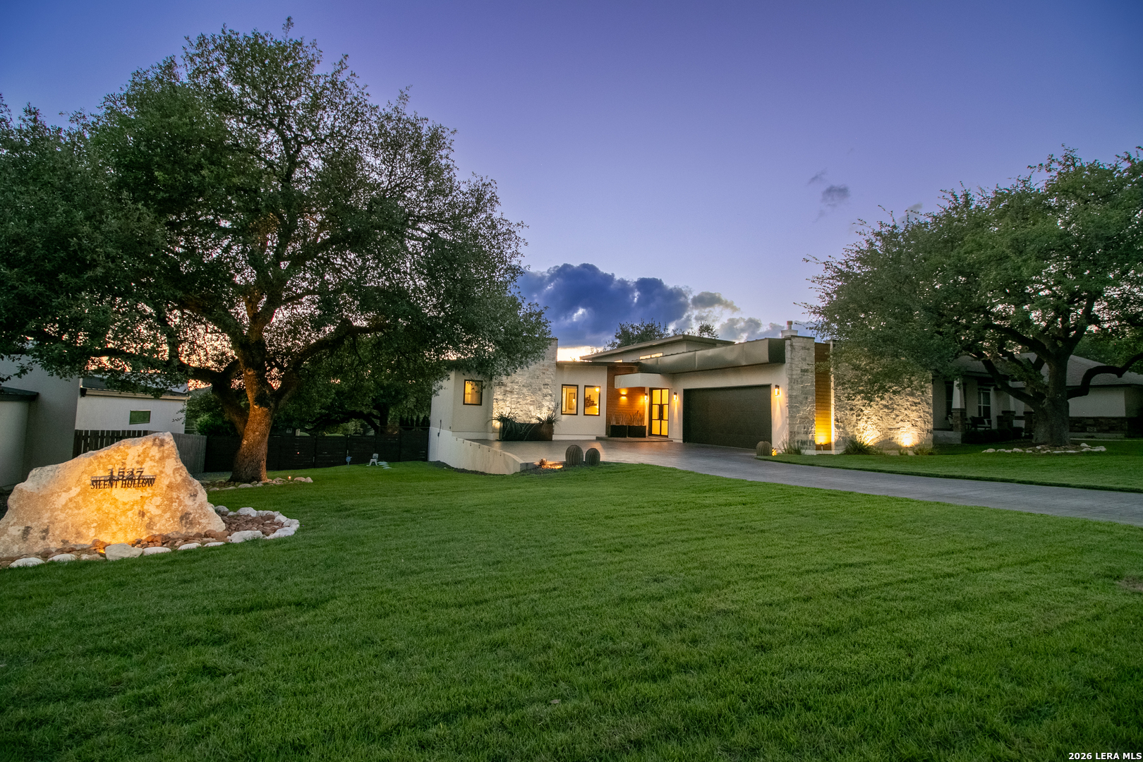 1527 Silent Hollow