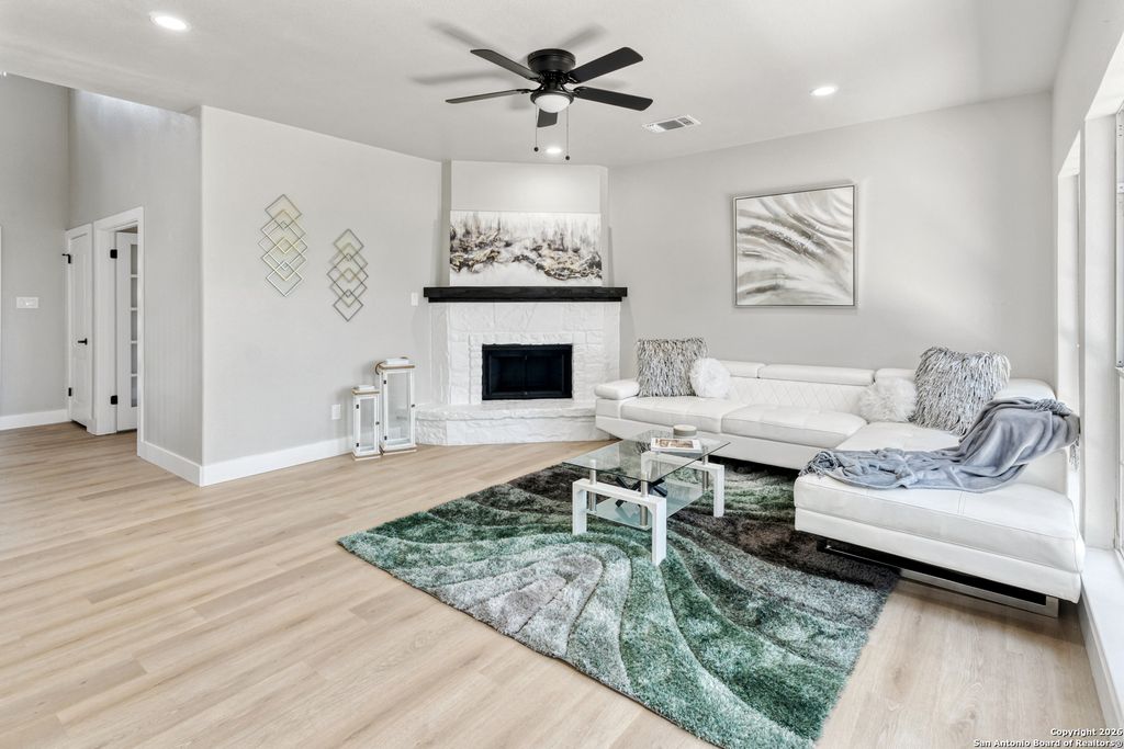 Photo of 907 AMIGO, San Antonio, TX 78260 (MLS # 1931153)