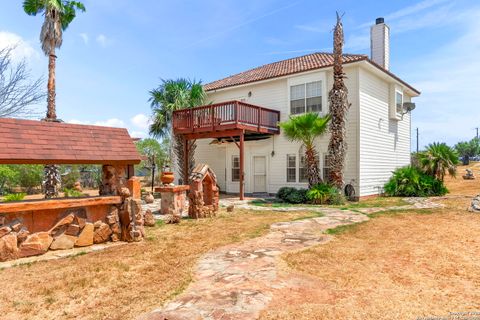 A home in Floresville