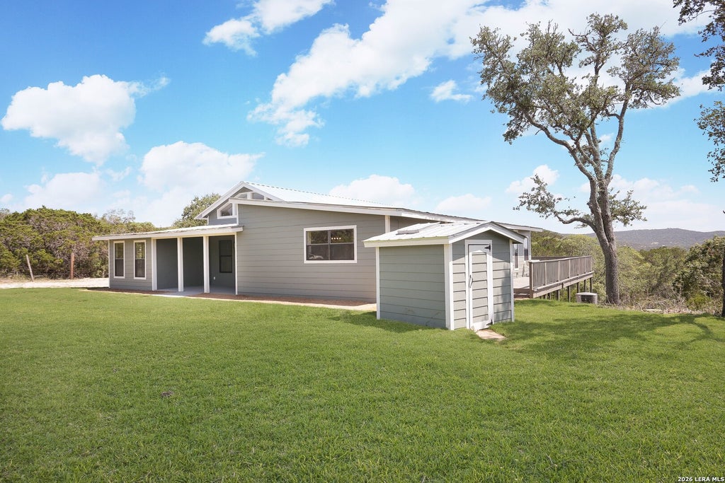 Photo of 693 Snake, Pipe Creek, TX 78063 (MLS # 1954417)