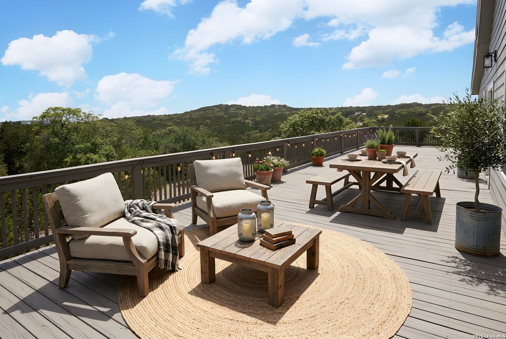 Photo of 693 Snake, Pipe Creek, TX 78063 (MLS # 1954417)