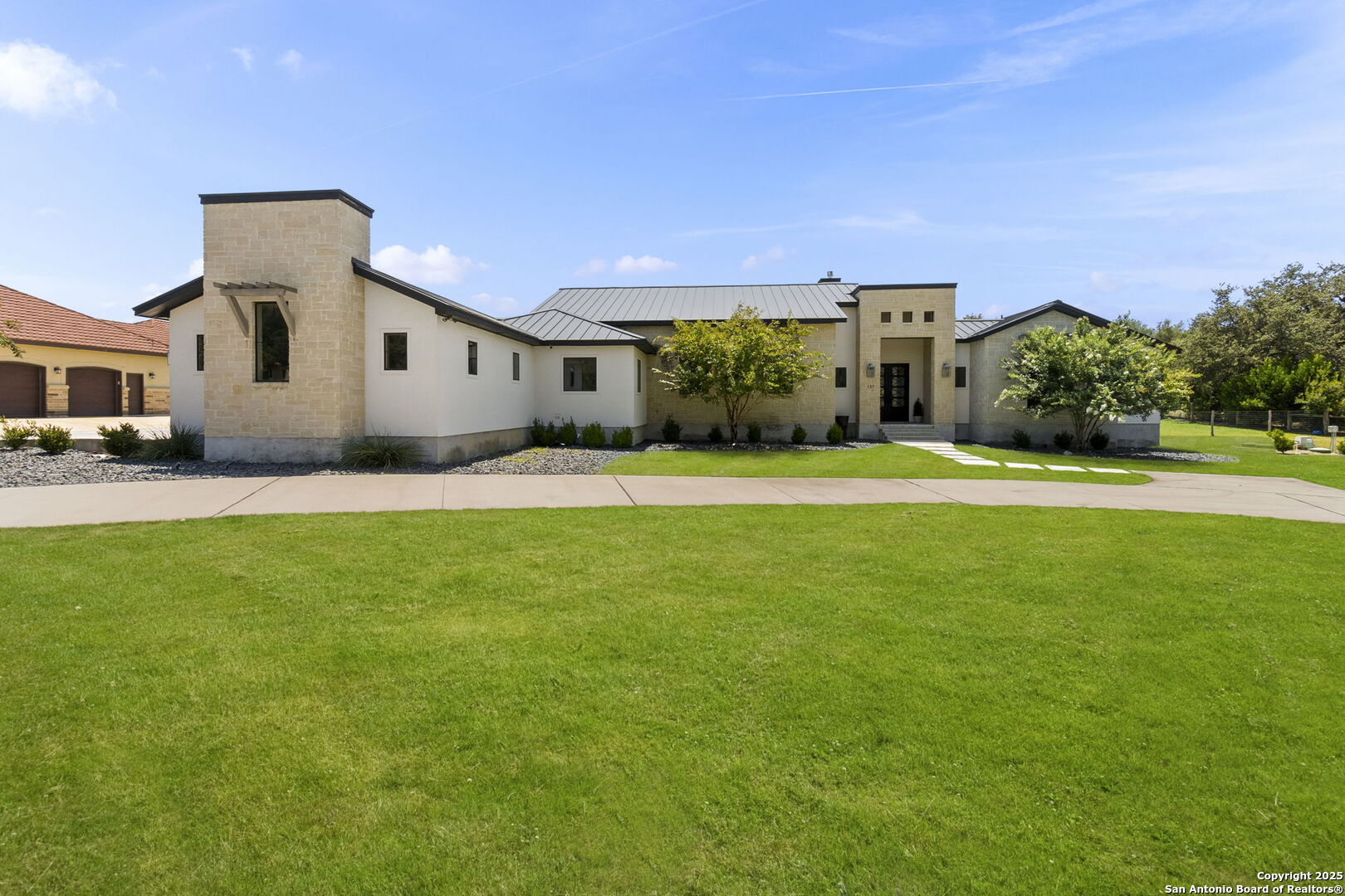 137 Balcones Bend