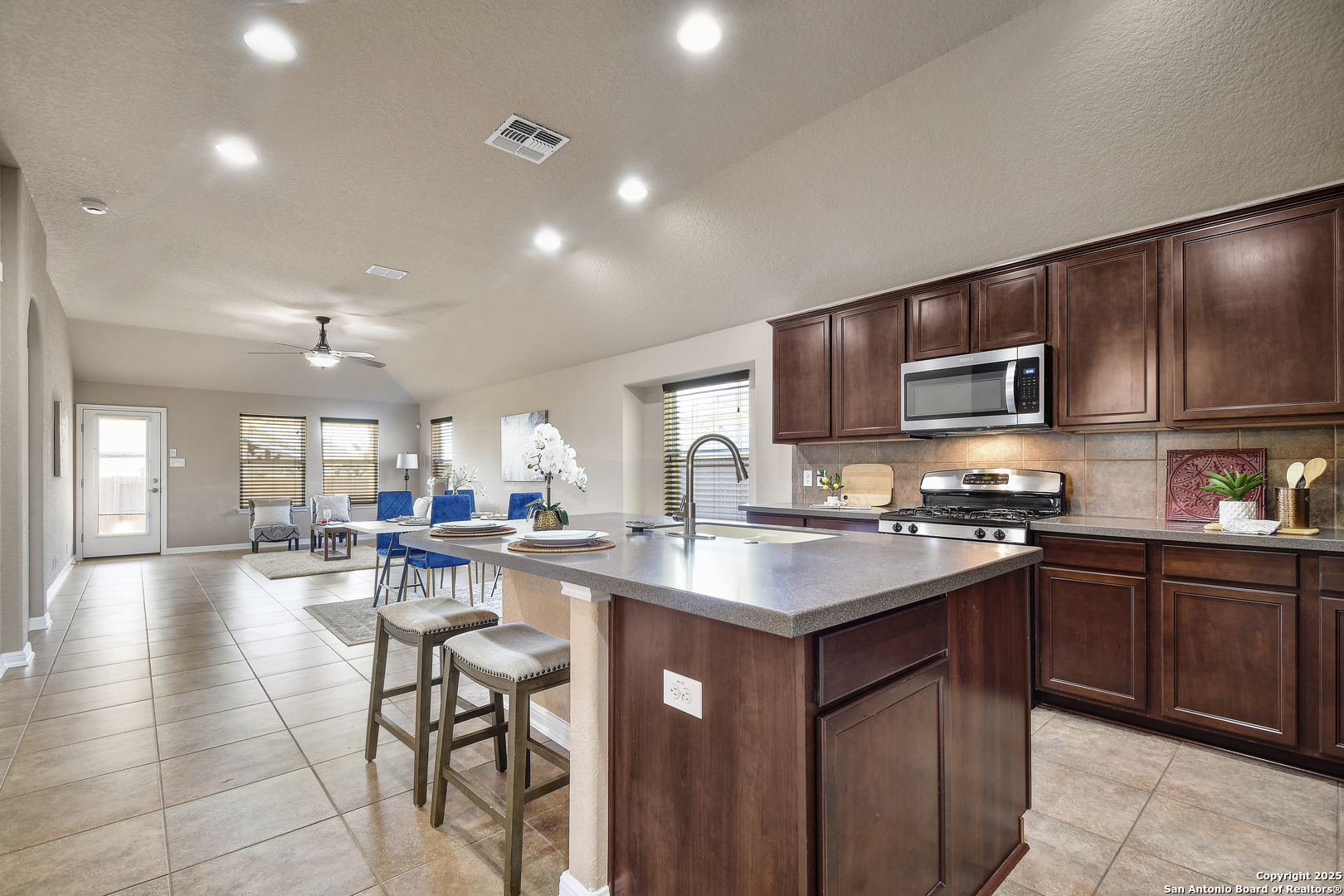 6738 Pleasant Bay