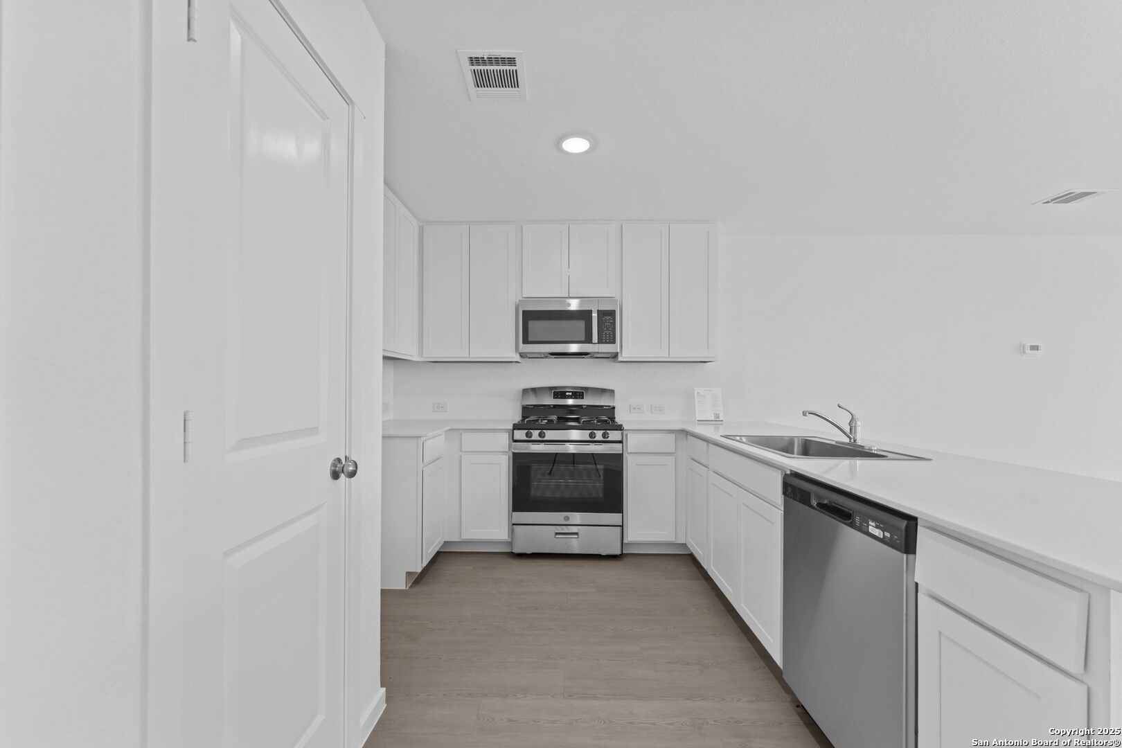 3785 Swift Fox Rd