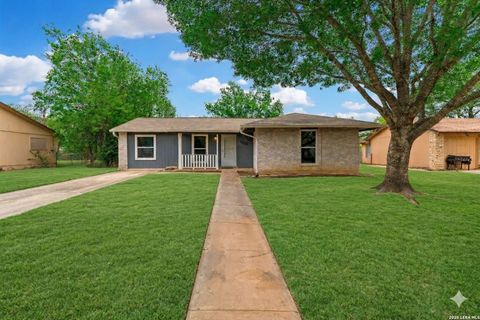 Photo of 1508 CHESTNUT DR, Schertz, TX 78154 (MLS # 1960380)