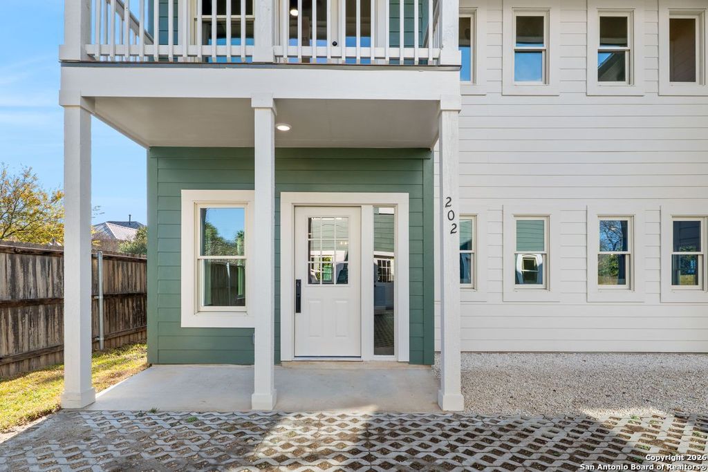 Photo of 510 Stieren St 202 #202, San Antonio, TX 78210 (MLS # 1930915)