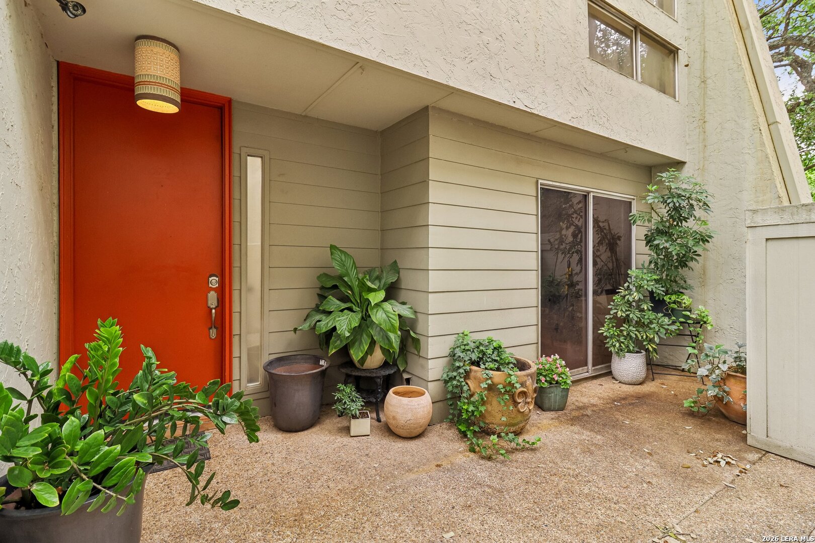 3102 EISENHAUER RD E34