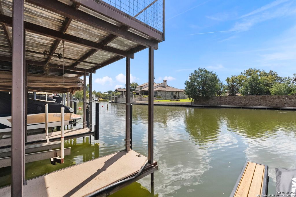Photo of 450 Pecan Creek, Horseshoe Bay, TX 78657 (MLS # 1914480)