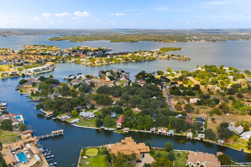 Photo of 450 Pecan Creek, Horseshoe Bay, TX 78657 (MLS # 1914480)