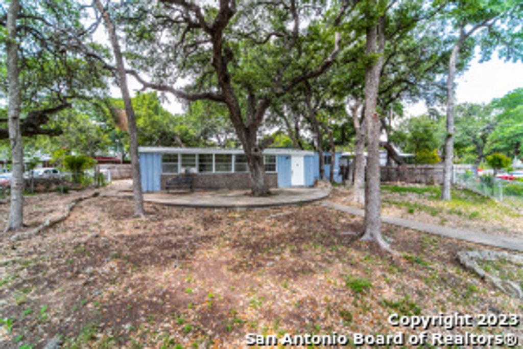 Photo of 25306 FAHRENTHOLD CIR, San Antonio, TX 78257 (MLS # 1930182)