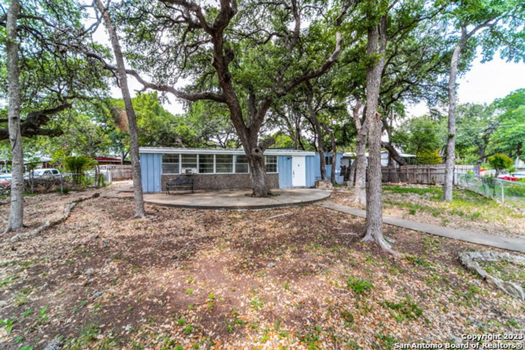 Photo of 25306 FAHRENTHOLD CIR, San Antonio, TX 78257 (MLS # 1930182)