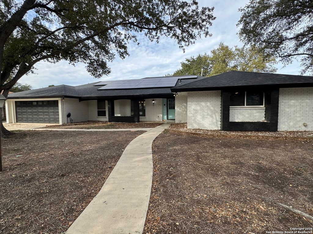 Photo of 421 Candleglo, Windcrest, TX 78239 (MLS # 1930942)