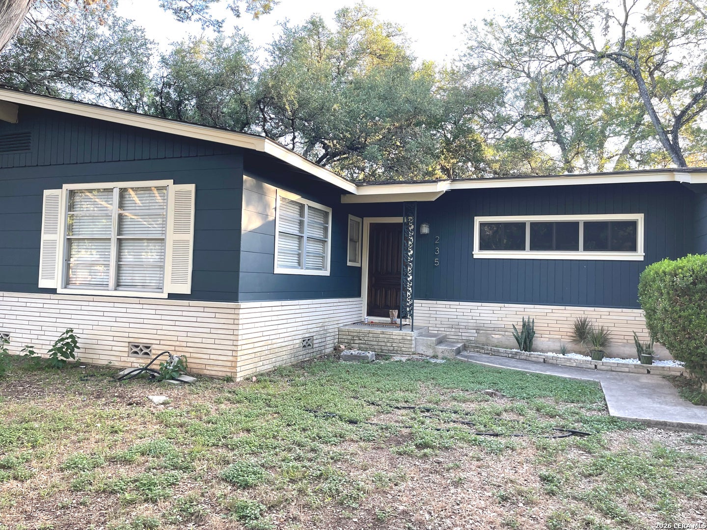235 Grandview