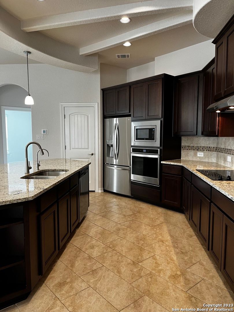 Converse, Texas 78109, United States, 3 Bedrooms Bedrooms, ,2 BathroomsBathrooms,Residential,Active,215381