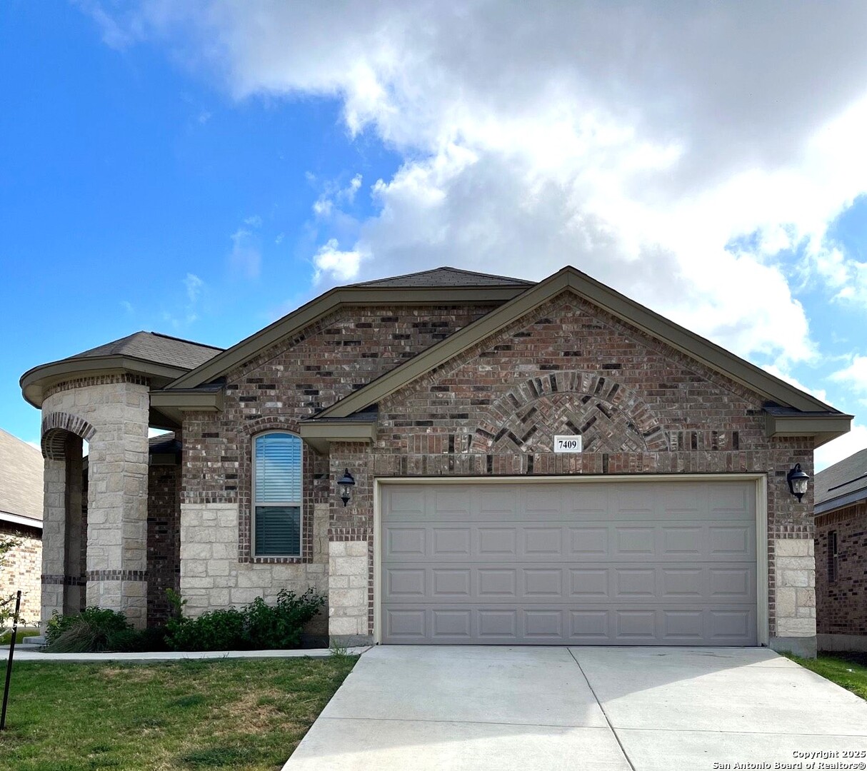 Converse, Texas 78109, United States, 3 Bedrooms Bedrooms, ,2 BathroomsBathrooms,Residential,Active,215381