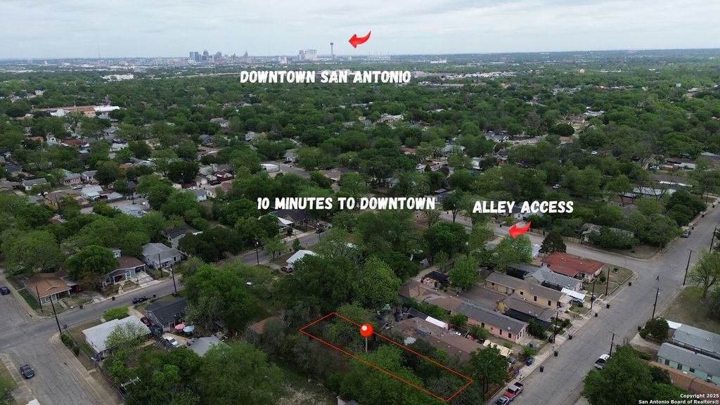 Photo of 833 Gladstone, San Antonio, TX 78225 (MLS # 1858695)