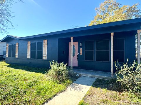 219 Bushick San Antonio TX 78223