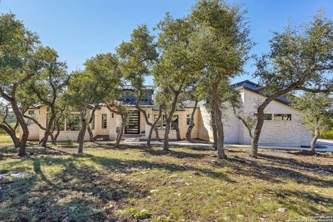 A home in Blanco