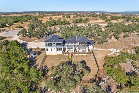 A home in Blanco