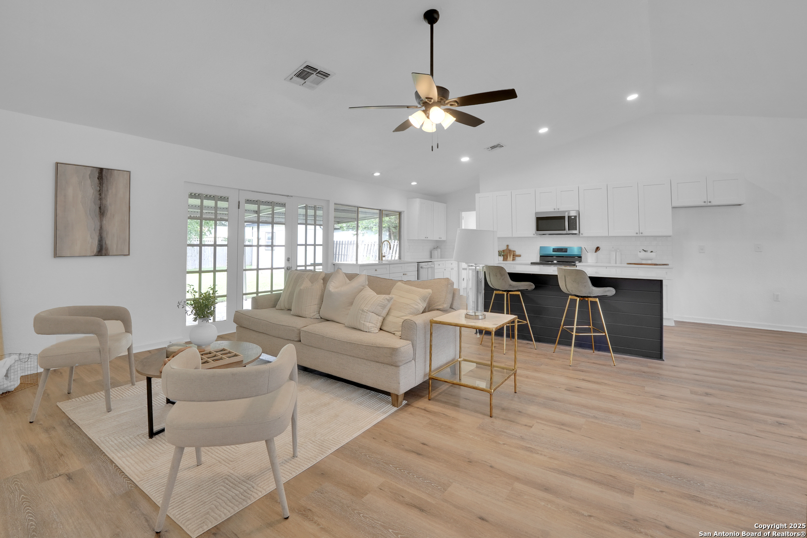 5206 Las Campanas