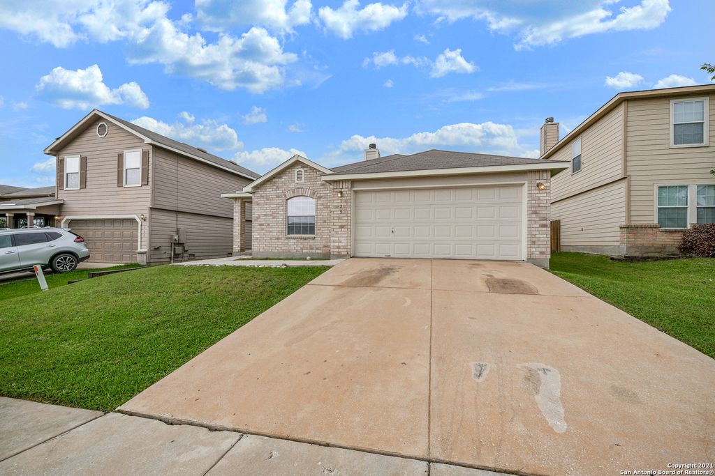 Photo of 129 CREEK RUN, Cibolo, TX 78108 (MLS # 1939857)