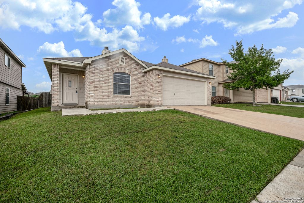 Photo of 129 CREEK RUN, Cibolo, TX 78108 (MLS # 1939857)