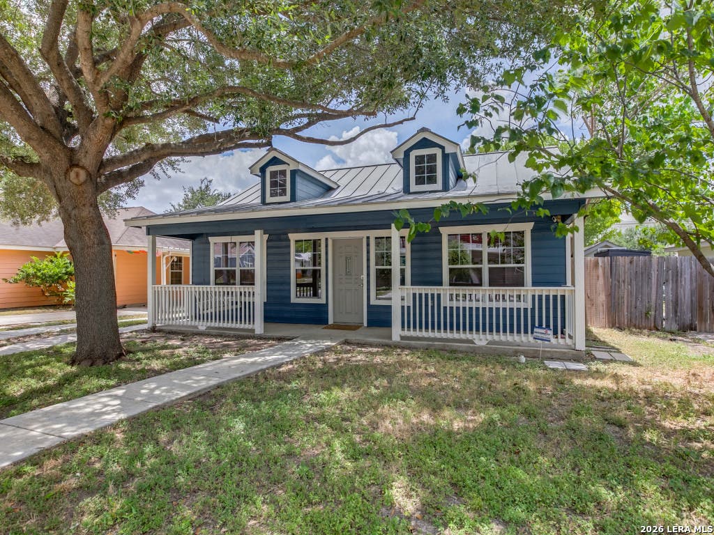 Photo of 511 S MESQUITE ST, San Antonio, TX 78203 (MLS # 2000938)