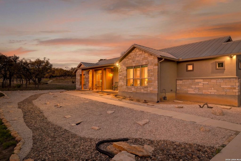 Photo of 924 Annabelle Ave., Bulverde, TX 78163 (MLS # 1884839)