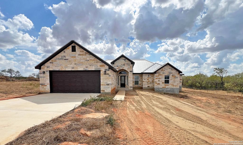 Photo of 14674 Silesia Dr, St Hedwig, TX 78152 (MLS # 1918130)