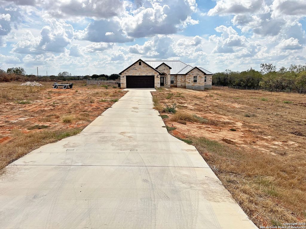 Photo of 14674 Silesia Dr, St Hedwig, TX 78152 (MLS # 1918130)